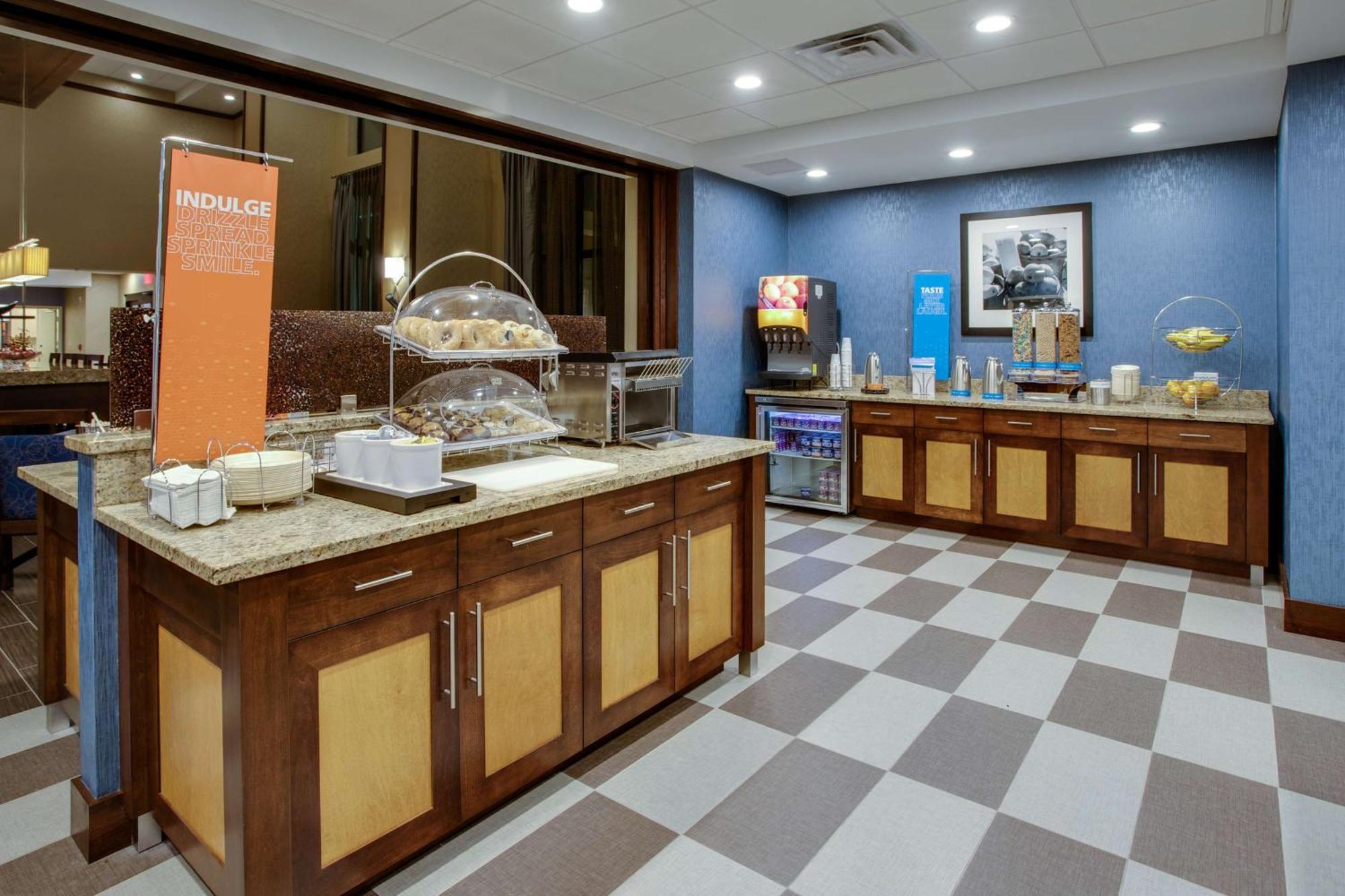 Hampton Inn & Suites Philadelphia/Bensalem Exteriér fotografie